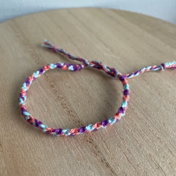 10/$25 Keira Woven Bracelet - Picture 1 of 1